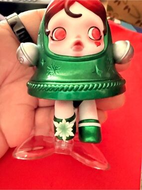 POP MART SKULLPANDA Jingle All the Way Green Figure w/ Card & Stand